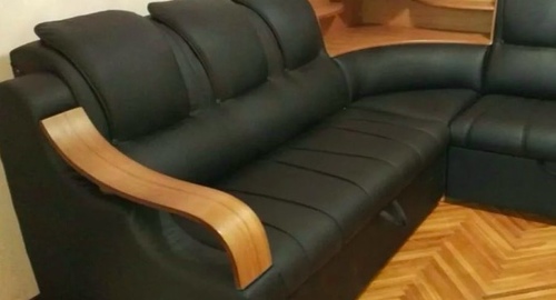 Перетяжка кожаного дивана. Таганский район 